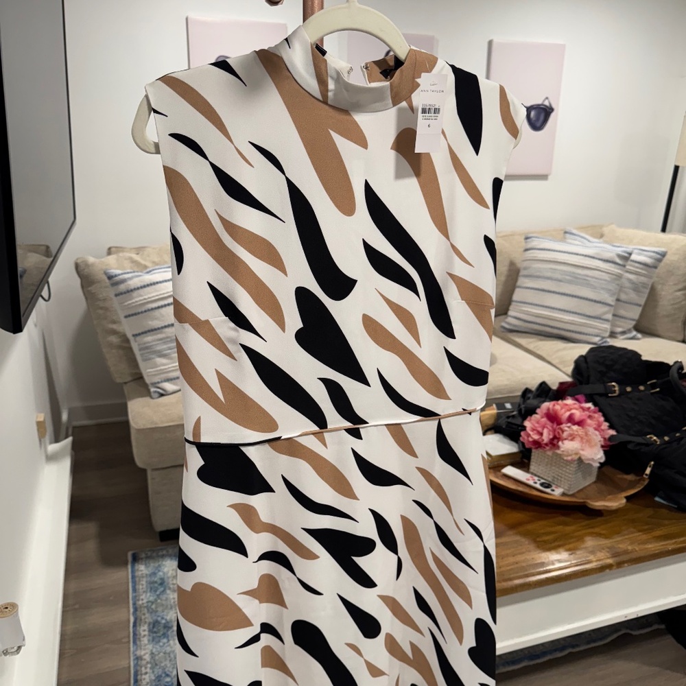 Ann Taylor mid length dress SIZE 6